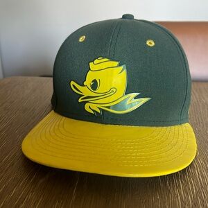 Oregon FIGHTING DUCKS Football NIKE TRUE Adjustable Baseball CAP One Size